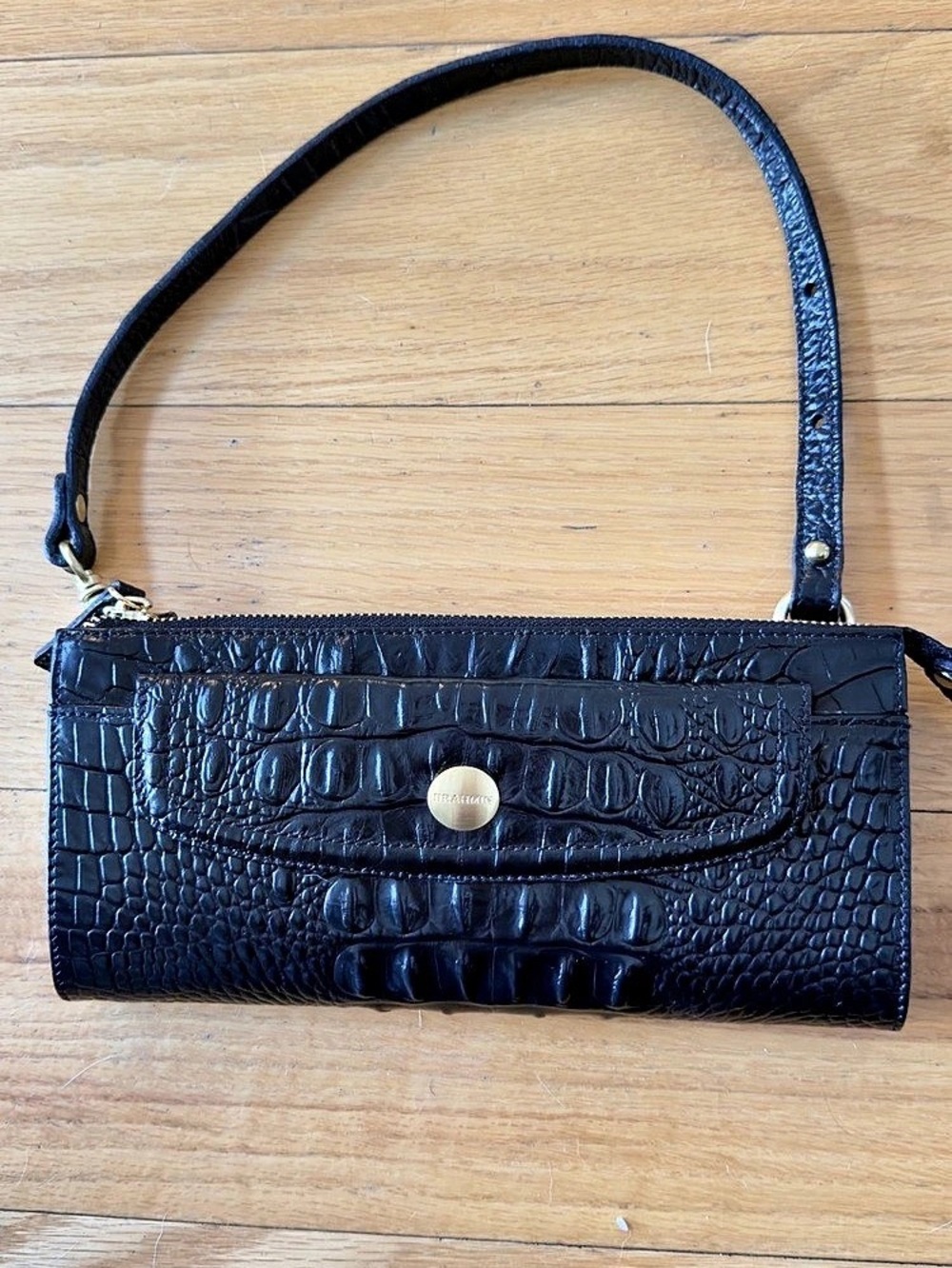 Brahmin DaisyBlack Crocodile-Embossed Shoulder Bag